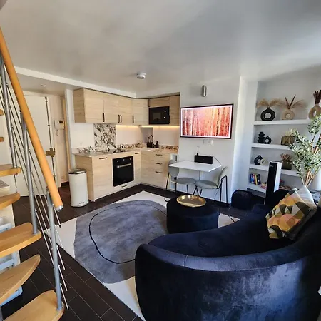 Le Moka - Duplex & Bright- Near Champs-elysees * Paris